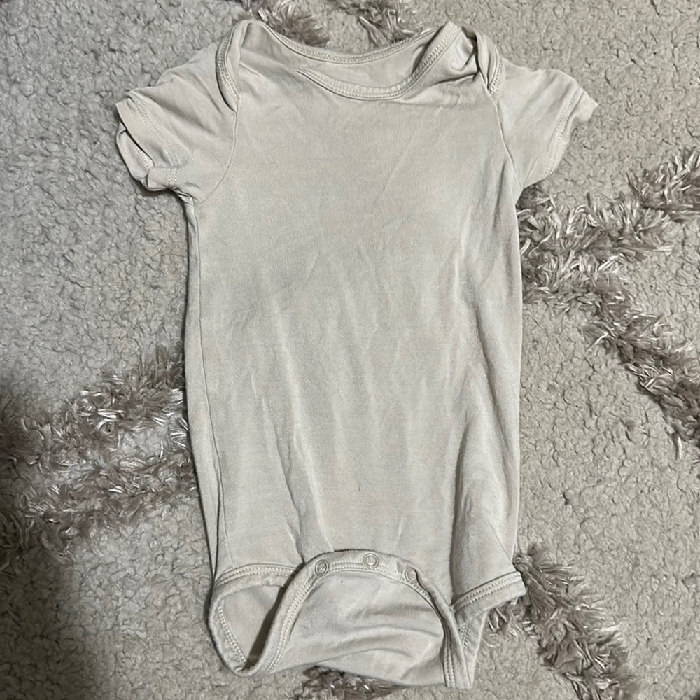 Kyte baby bodysuit